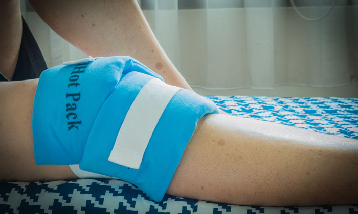 heat pack on hurting knee