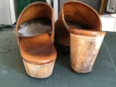 odd height heeled shoes